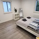 Moderne Bei Stuttgart * バイブリンゲン